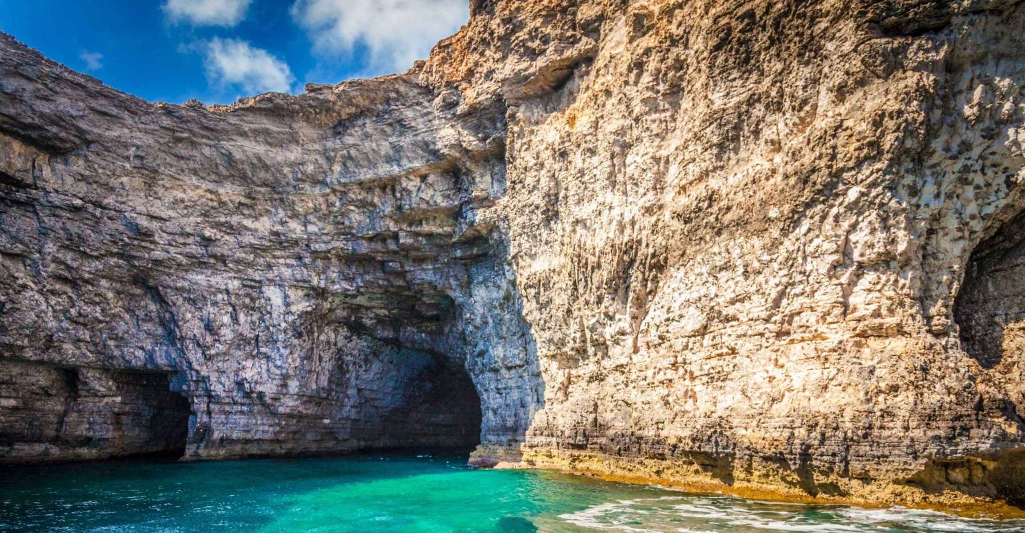 From Gozo,Around Comino, Blue Lagoon, Crystal Lagoon & Caves - Housity