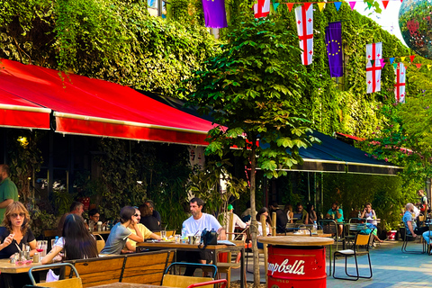 Tbilisi: 2 uur durende Georgische voedseltour (All-inclusive)Tbilisi: 2 uur durende XXXL voedseltour (all-inclusive)