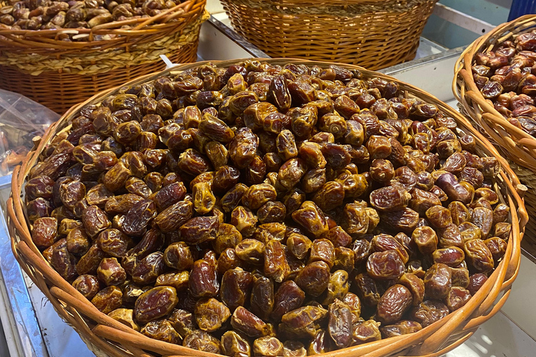 Salalah City Tour: Mosque, Al Gharif Project and Royal Farm