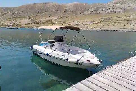 Vrbnik: Mala Luka & Uvala Biser Half-Day Private Boat Tour