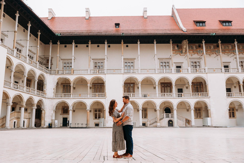 Krakow Old Town - photoshoot with a local photographer Photoshoot for couple