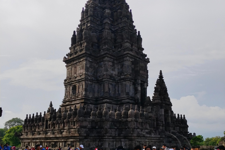 Sunrise Puntukstumbu, Borobudur, Lavatour, Prambanantemple.