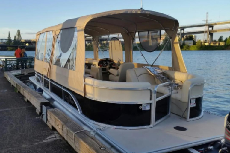 Portland: Private Pontoon Cruise on the Willamette River
