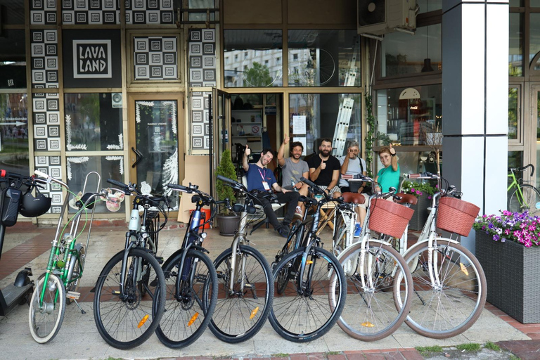 Tour di Belgrado in bicicletta elettrica: Viaggio di 3 ore attraverso la storia e la cultura