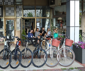 Belgrade E-Bike Tour: 3h Journey Through History & Culture