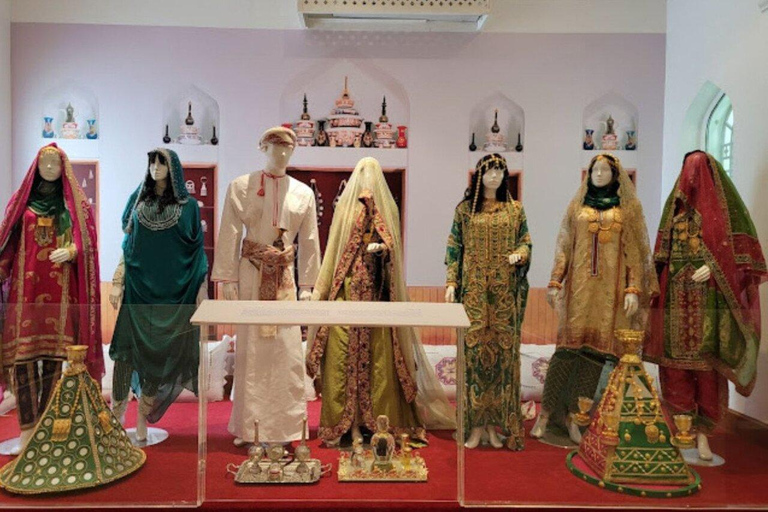Muscat: Bait Al Zubair Museum Tour with Meal & Guide