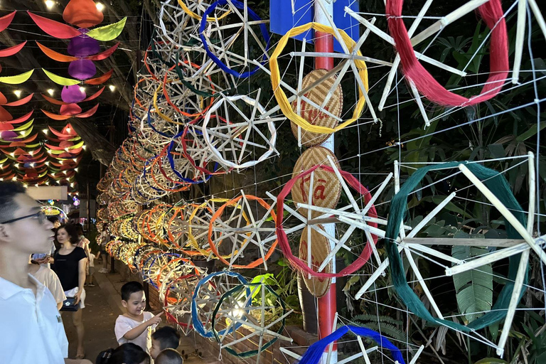 Från Hanoi: Rökelsebyn och tåggatan eller SidenbynPrivat: Flexibelt val 2 aktiviteter