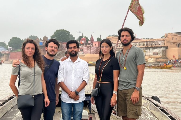 Waranasi: jednodniowa wycieczka po prywatnych atrakcjach miasta i rejs po Gangesie