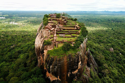 7- Days Sri Lanka Private Tour Package with 4*Hotels & Meals