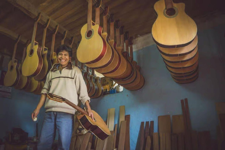 Cajamarca: Guitar Workshop & San Nicolás Lake Tour Cajamarca: Guitar & San Nicolás Lake Tour with English Guide