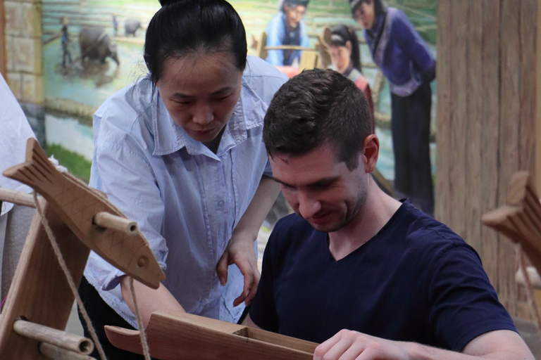 Zhangjiajie: Tujia Brocade Weaving and Tie-Dye Workshop
