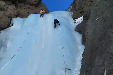 Full-Day Ice Climbing in Portillo Near Santiago