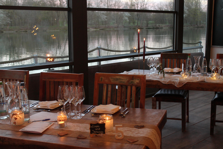 شتوتغارت: عشاء عيد الحب على ضوء الشموع