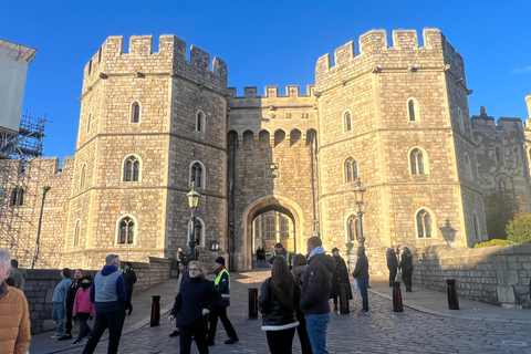 Stonehenge und Schloss Windsor Private Tour mit dem Auto ab London