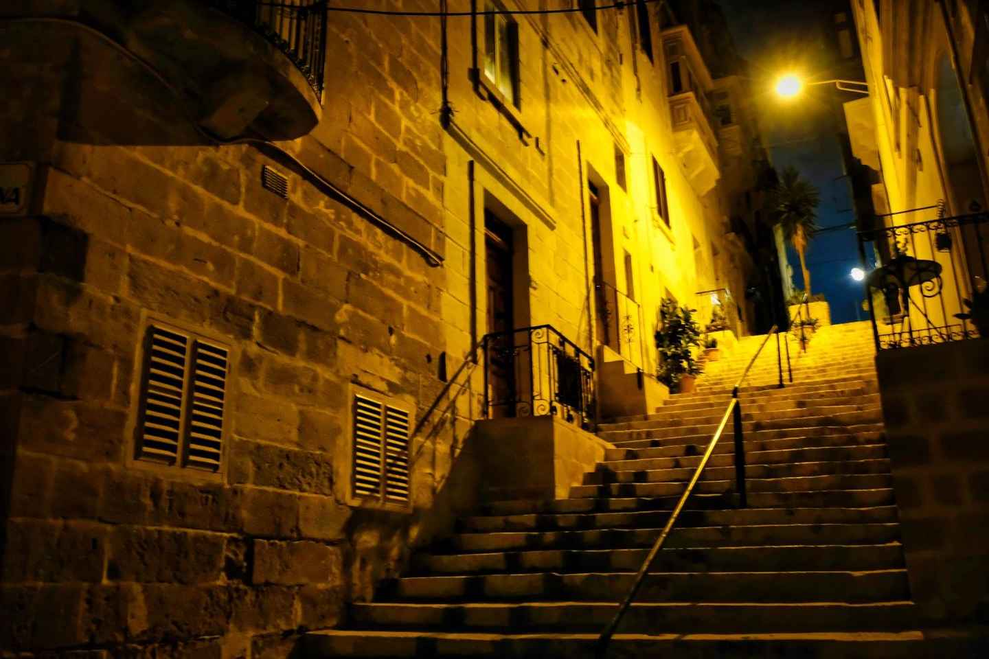 The Dark Side of Senglea - Walking Tour