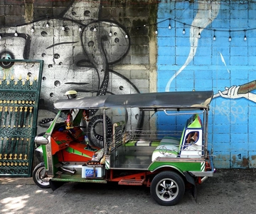 Bangkok: Rock Around Creative District Tour Morning