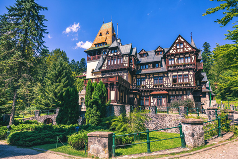 Bukarest: Ganztagestour zum Schloss Peles, Schloss Bran und Brasov