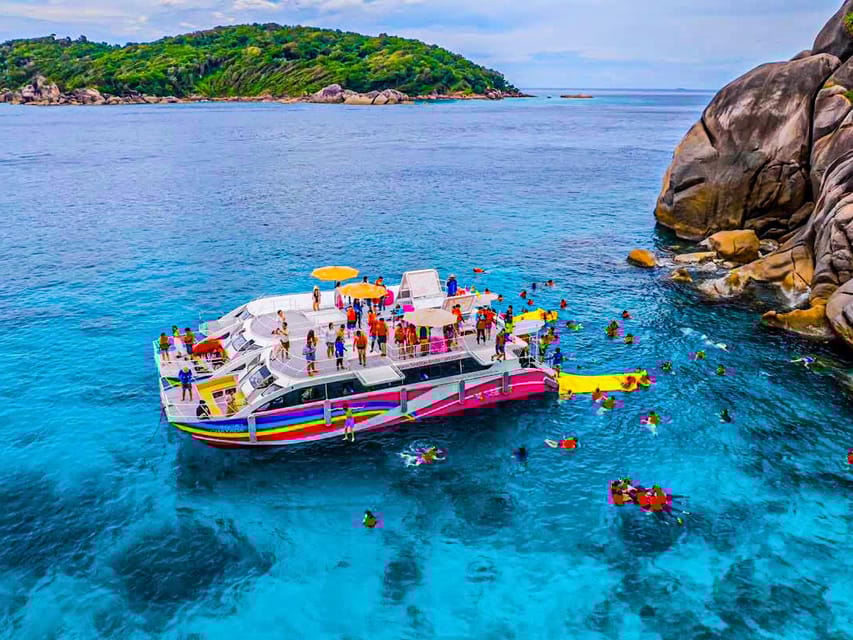 プーケット：シミラン諸島へのスピードボートカタマラン1日帰りツアー