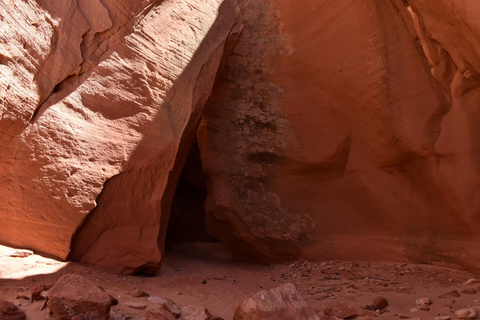 Antelope Canyon: Hidden Hiking Tour