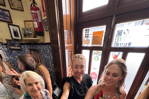 Almería: Walking Tour with Tapas and Olive Oil Tasting Almería: Walking Tour with Tapas and Olive Oil Tasting