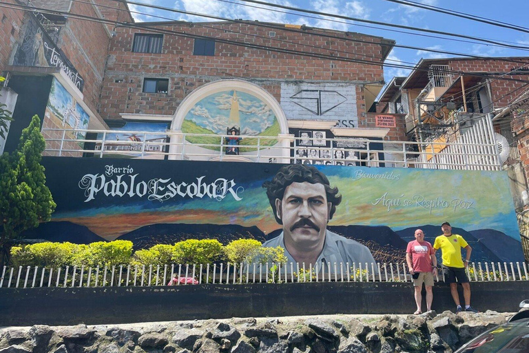 Medellín: Real Pablo Escobar Tour with Hydration Included