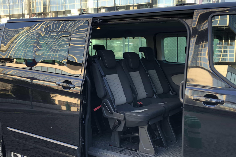 Flughafen Prag: Privater Transfer ins Stadtzentrum mit dem MinivanTransfer ins Stadtzentrum mit einem Minivan