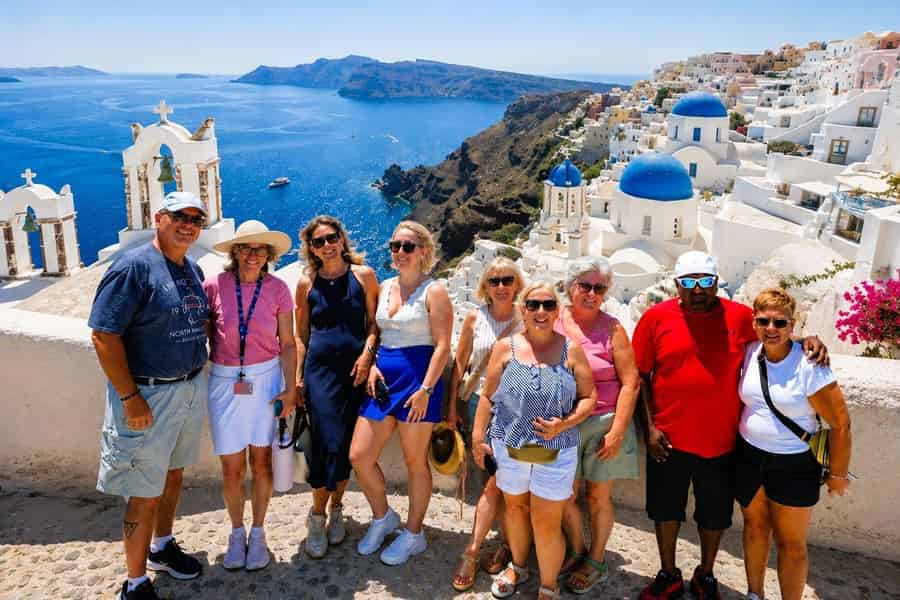 Santorin: Inselrundfahrt nach Oia, Firostefani, Imerovigli. Foto: GetYourGuide Santorin: Inselrundfahrt nach Oia, Firostefani, Imerovigli. Foto: GetYourGuide