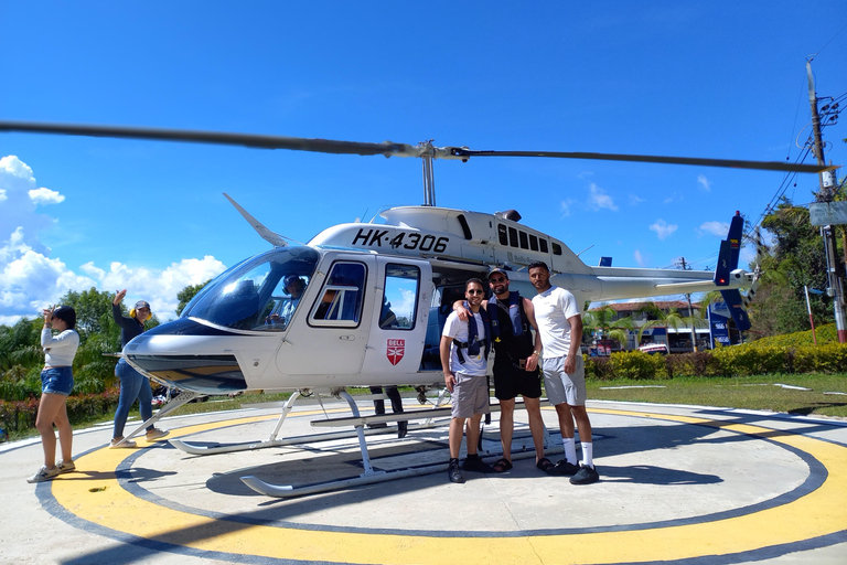 Medellín: Guatapé VIP + Helicopter Flight + Boat Ride + Piedra del Peñol