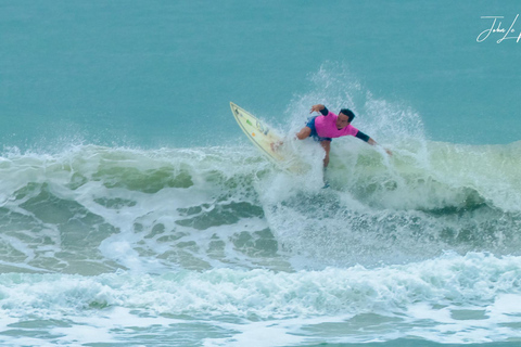 Da Nang: Surfing Lesson with Pro Athlete Coach