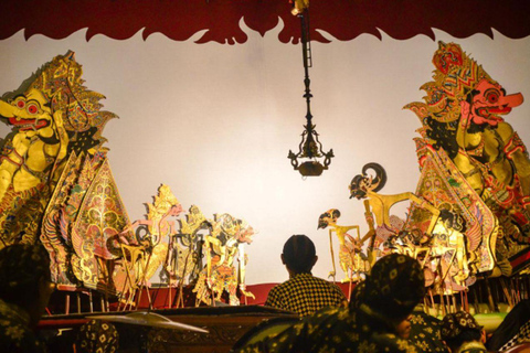 Jakarta: Batik, Jamu Tasting, and Old Town Tour