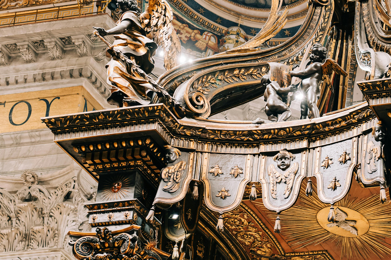 Vaticano: Ingresso Riservato alla Basilica di San Pietro e alla CupolaTour privato in Russia