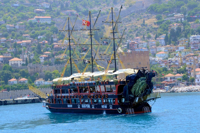 Antalya: Boat Cruise with Lunch, Foam Party, and DJ