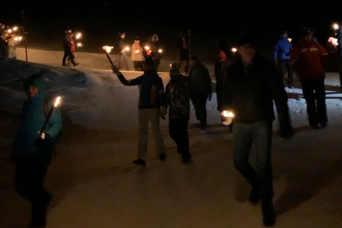 Guided llamawalk with a traditional, homemade cheesefondue