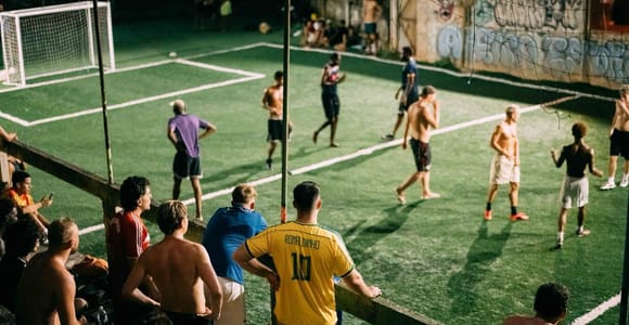 Rio de Janeiro: Sonntagsfußball & Favela-Kultur in Vidigal