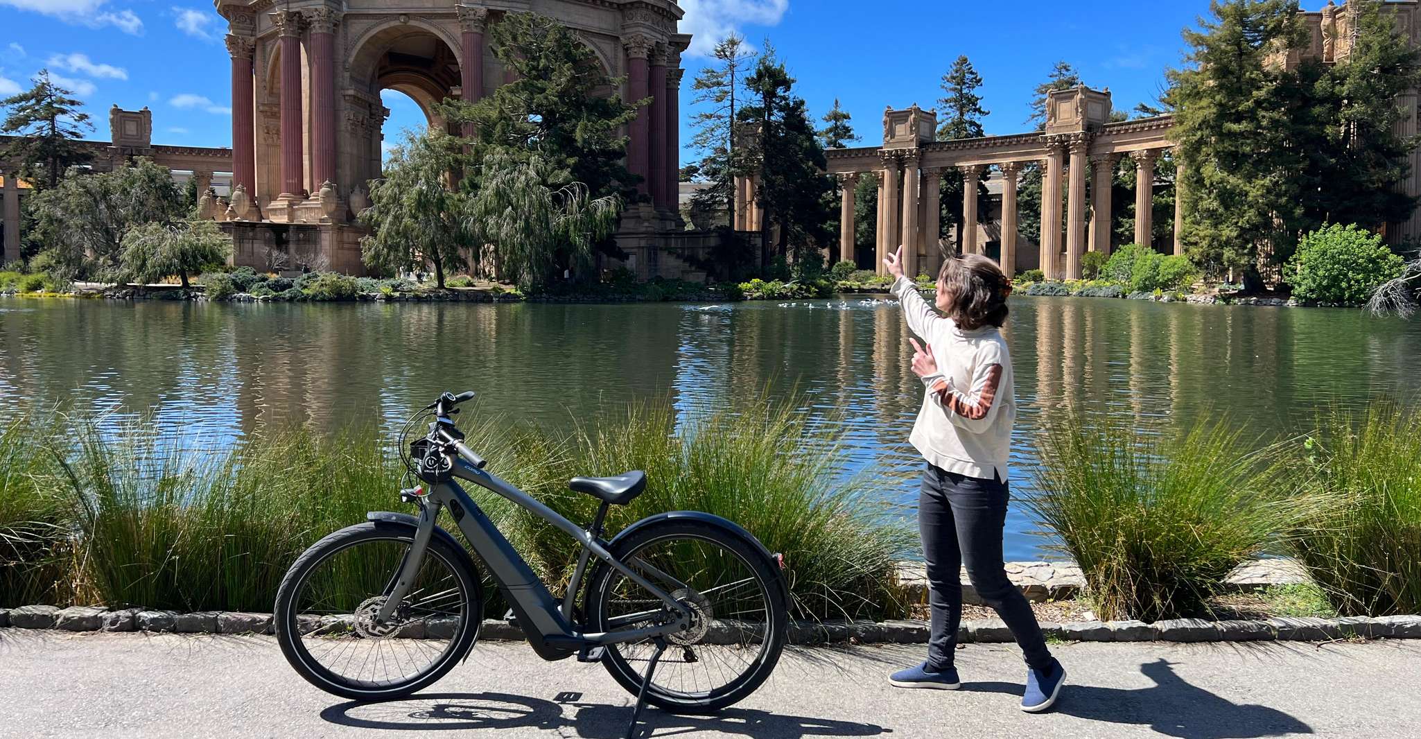 San Francisco , Golden Gate to Sausalito by bike in French - Housity