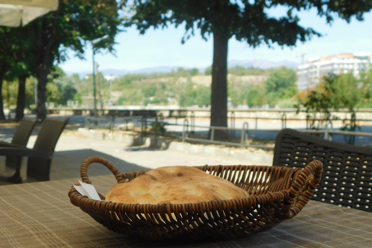 طعام الشوارع والمشروبات في سكوبي، الطريقة المحليةطعام ومشروبات شوارع سكوبي، الطريقة المحلية