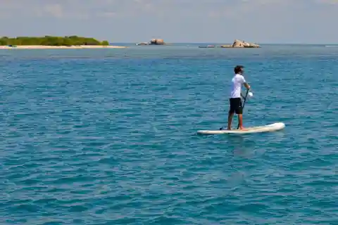 Exploring the Eastern Coast: A Week of Beaches and Reefs