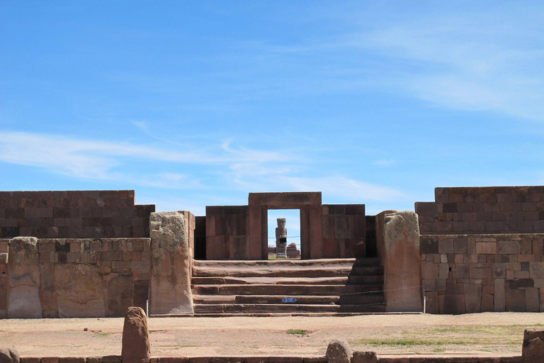 Tiwanaku y Puma Punku con almuerzo tour privado