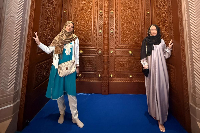 Muscat 3-Hour City Tour: Visit Mosque, Opera & Mutrah Souq