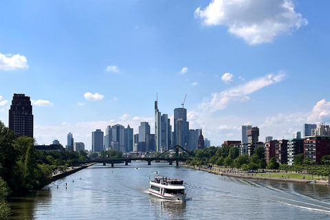 Frankfurt: Walking tour in German in private - just for you and your friends