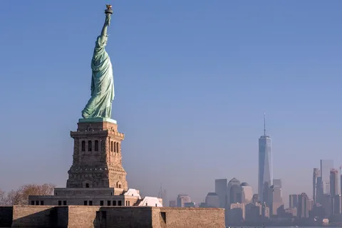 New York: Statue of Liberty and Ellis Island Tour