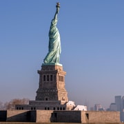 New York, Allez à la découverte de la Statue de la Liberté et Ellis Island.