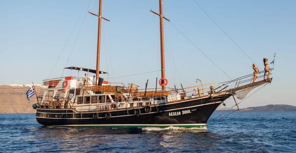 Santorin : croisière aux îles volcaniques et sources chaudes