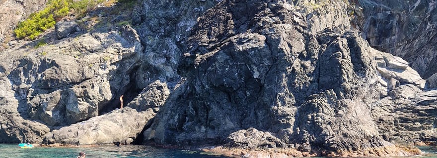 La Spezia : Tour en bateau de Framura avec plongée en apnée et boissons