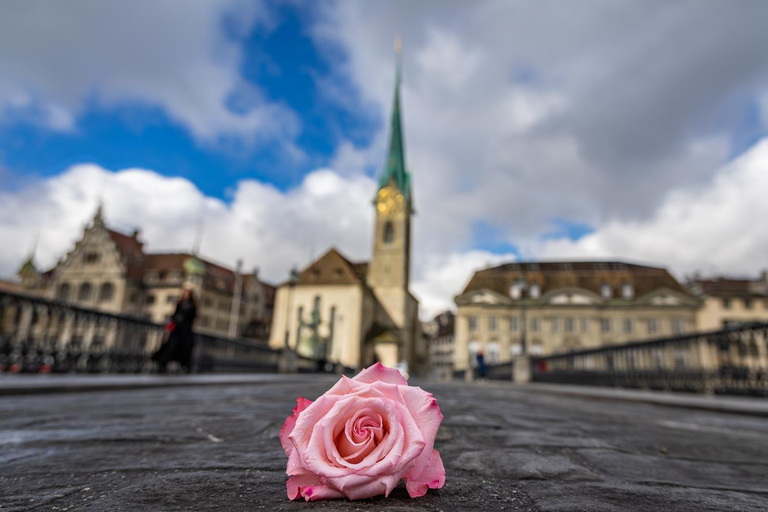 Zurich Old Town: Photo, History & Hidden Gems (2hrs) Zurich Old Town: A Photo & History Walk (2hrs)