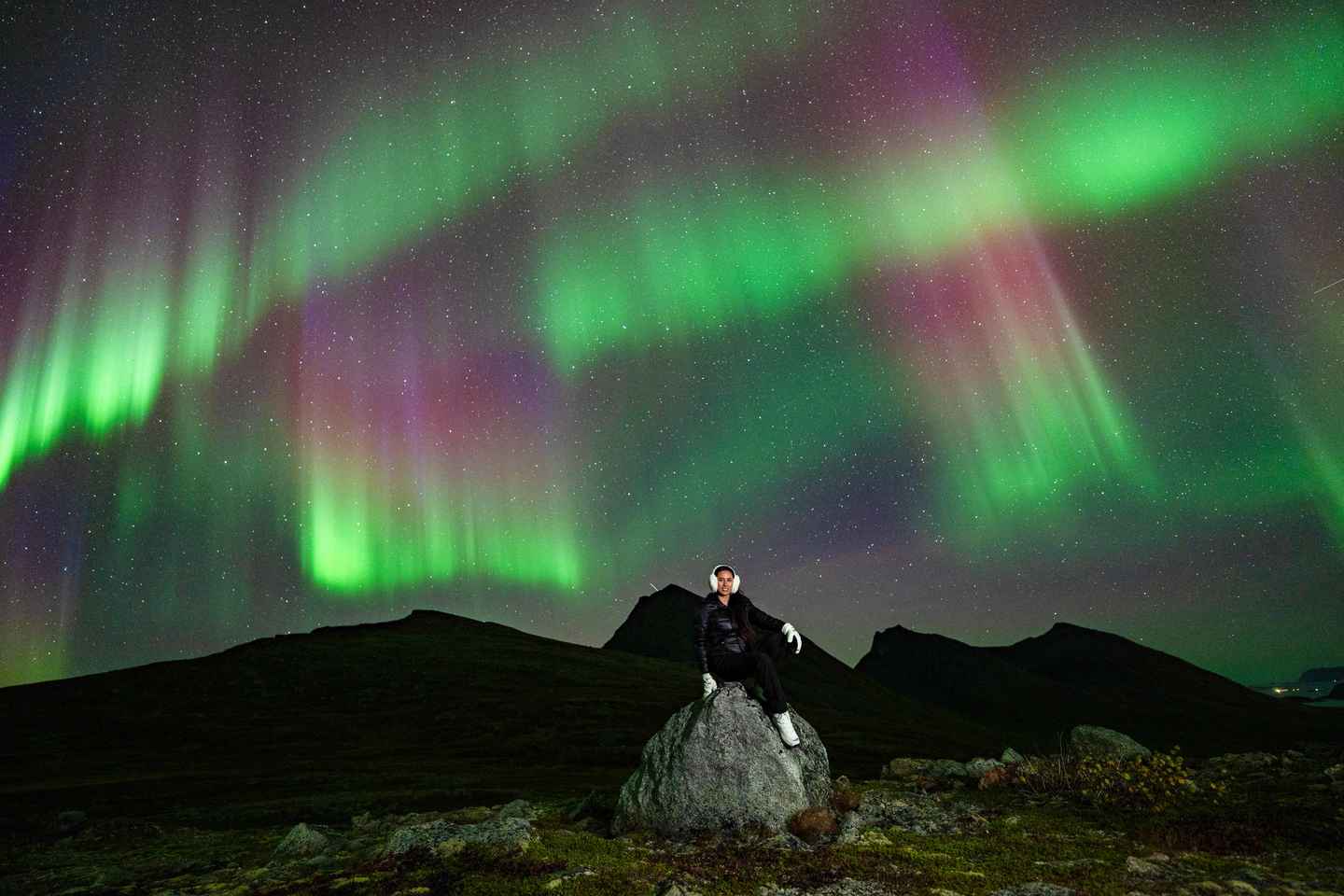 Tromsø: Northern Lights Adventure in Tromsø with Free Photos