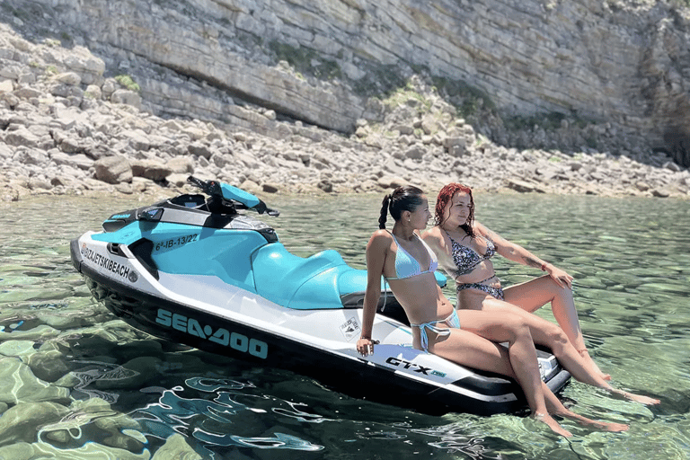 Ibiza: noleggio moto d'acqua di 20 minuti senza patente Cala Bassa IbizaIbiza: noleggio moto d'acqua per 20 minuti senza patente