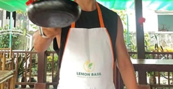 Hoi An Biking Countryside Cooking Class in Tra Que Vegetable