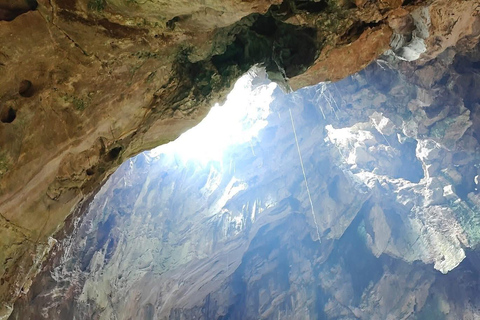 Da Nang: Marmorberge, Linh Ung Pagode, geführte Bootstour bei Nacht