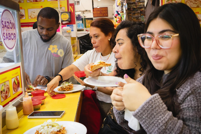 Mexico : visite du marché de Coyoacán avec dégustations gastronomiquesMexico : visite du marché de Coyoacán avec dégustations culinaires